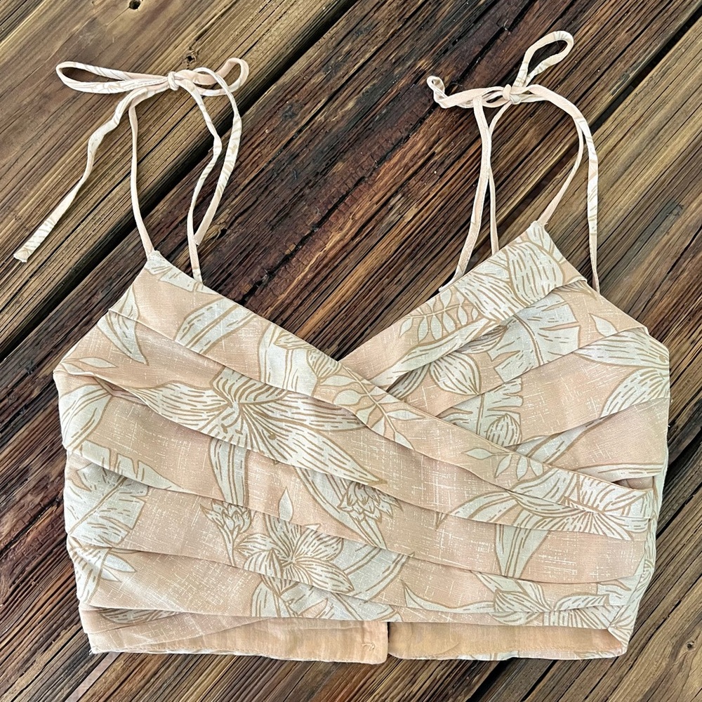 Amuse Society Crop Top ☀️